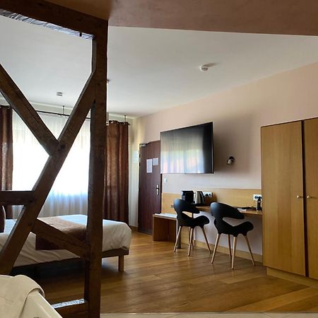 Auberge Des Moulins Pont-Les-Moulins ภายนอก รูปภาพ