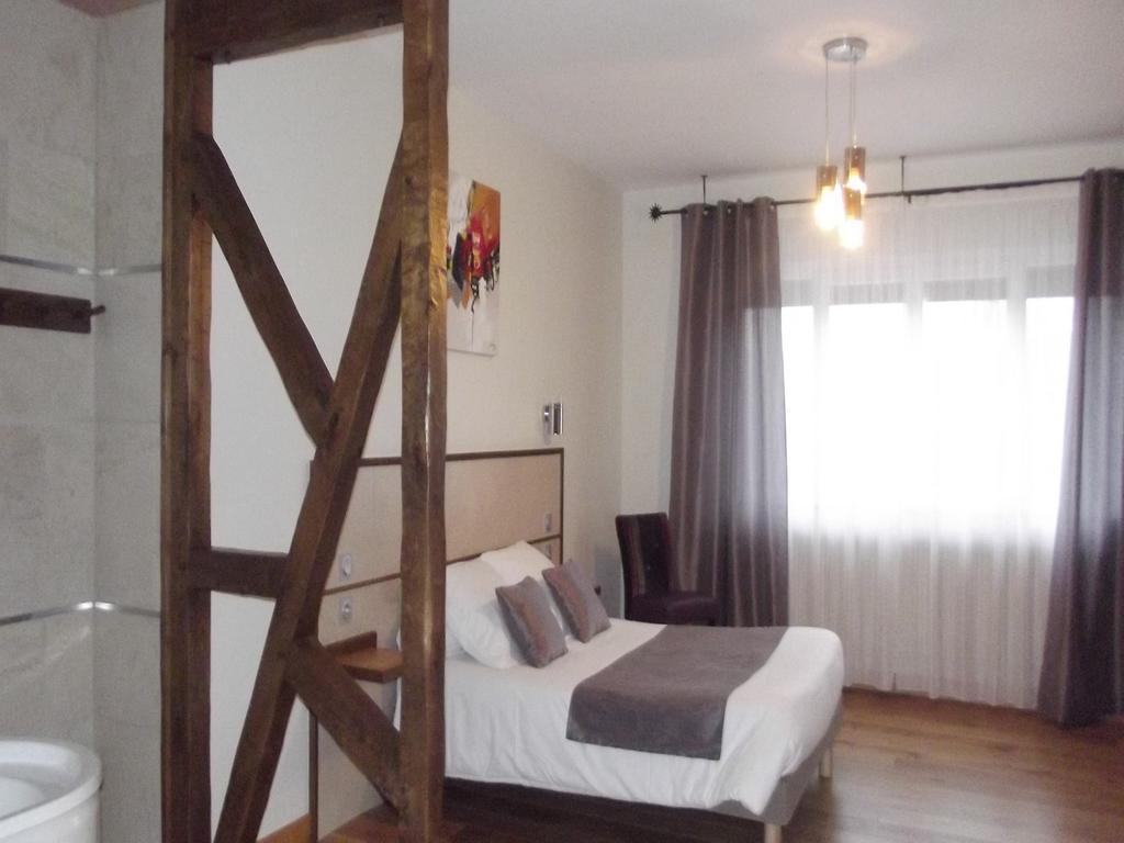 Auberge Des Moulins Pont-Les-Moulins ห้อง รูปภาพ