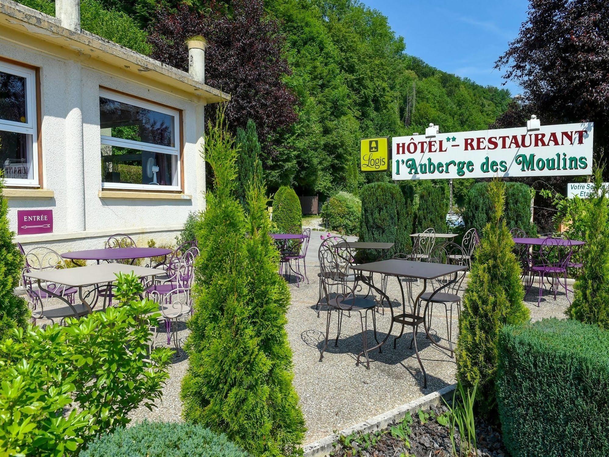 Auberge Des Moulins Pont-Les-Moulins ภายนอก รูปภาพ