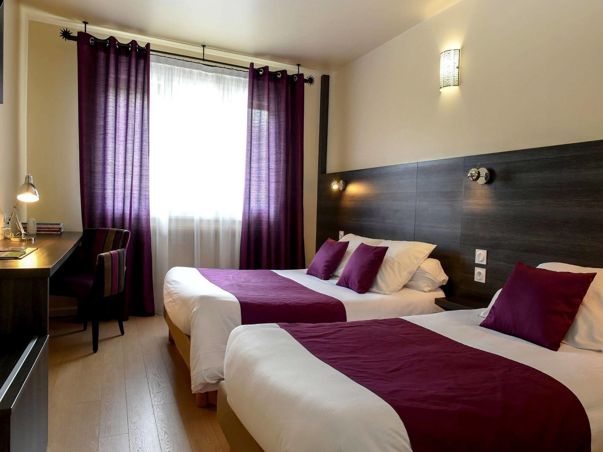 Auberge Des Moulins Pont-Les-Moulins ภายนอก รูปภาพ